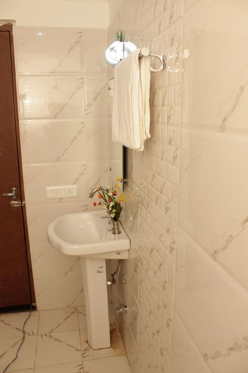 Geetanjali Hotel & Motel Bharatpur Buitenkant foto