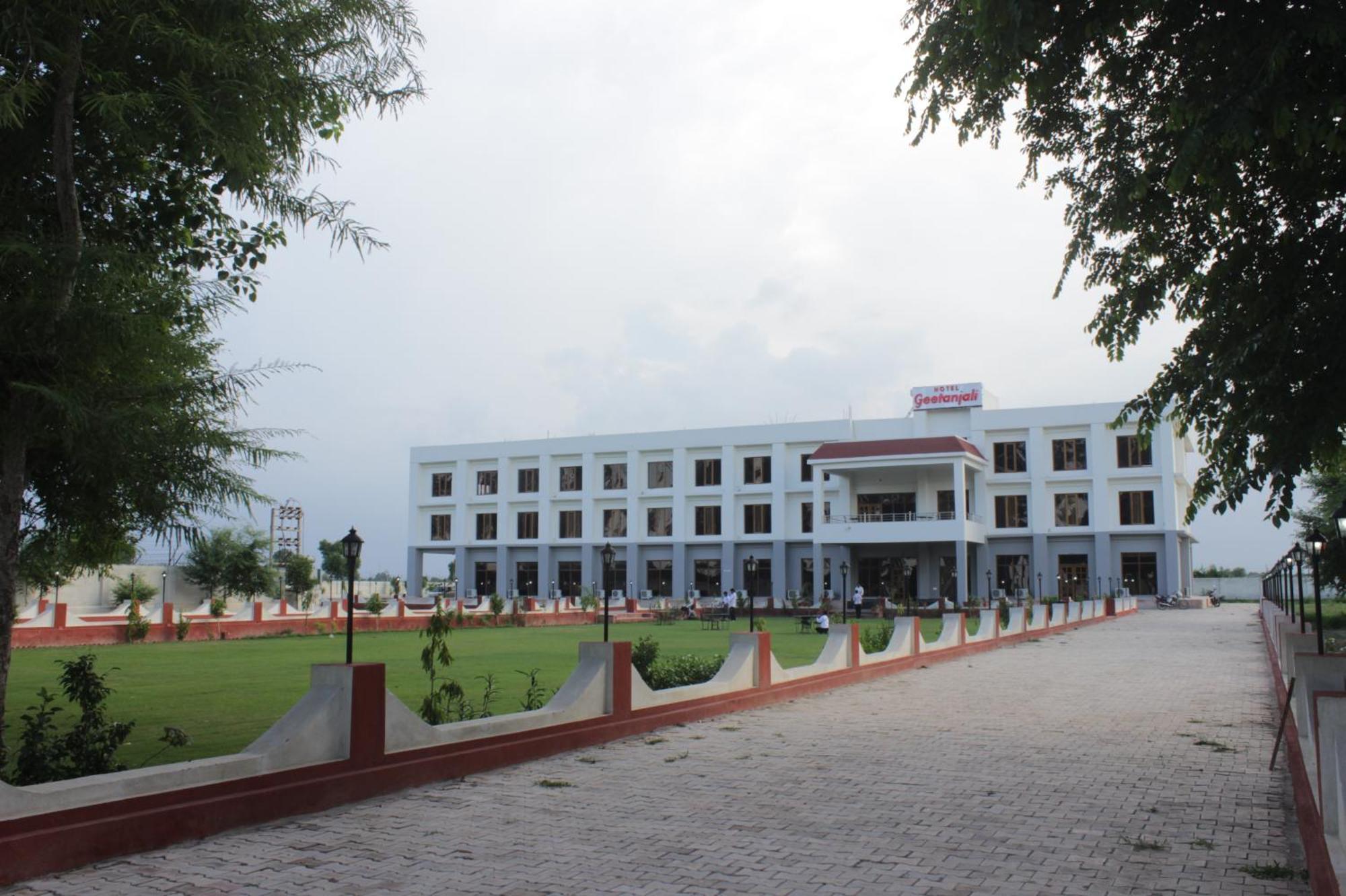 Geetanjali Hotel & Motel Bharatpur Buitenkant foto