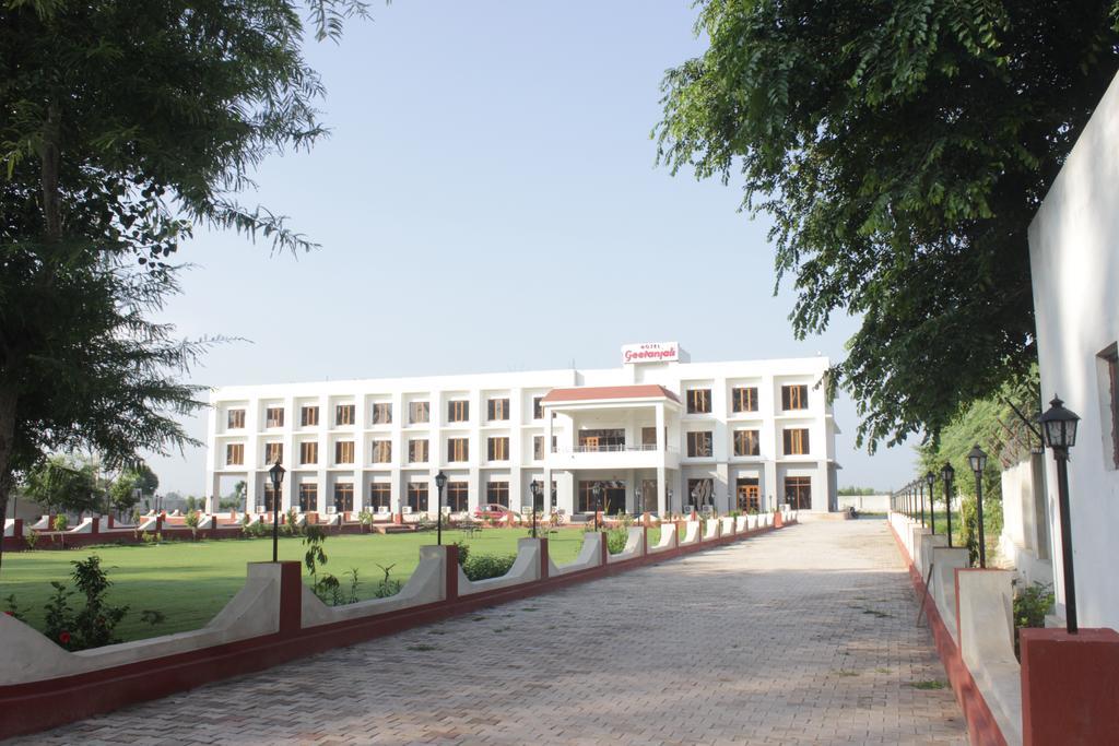 Geetanjali Hotel & Motel Bharatpur Buitenkant foto