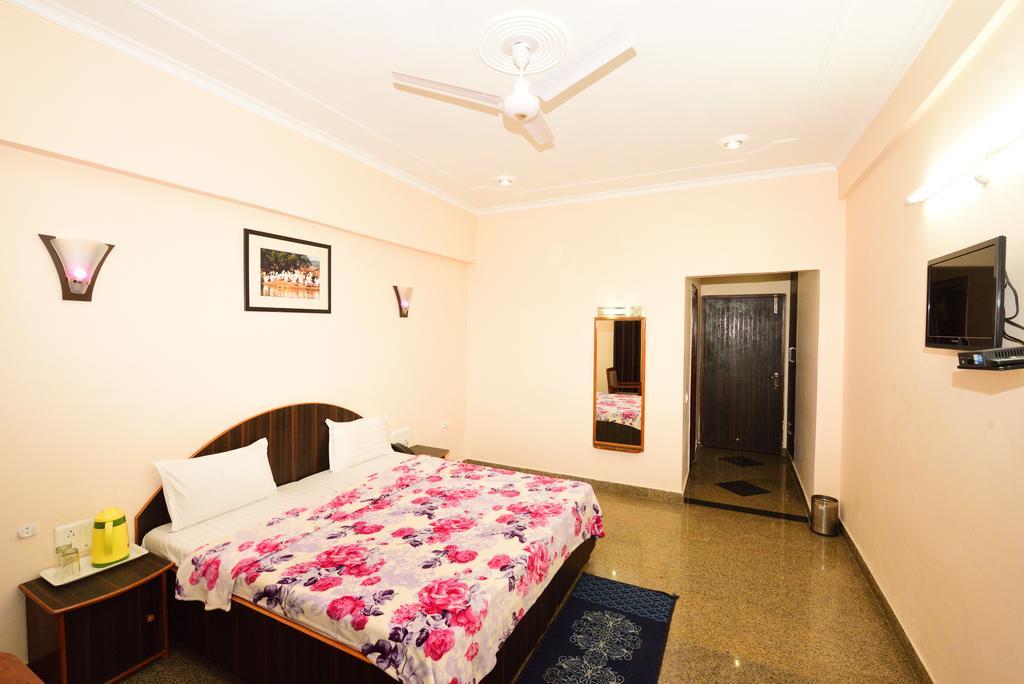 Geetanjali Hotel & Motel Bharatpur Buitenkant foto