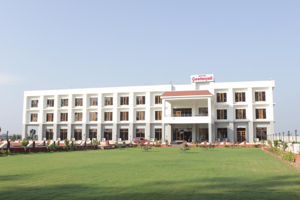 Geetanjali Hotel & Motel Bharatpur Buitenkant foto