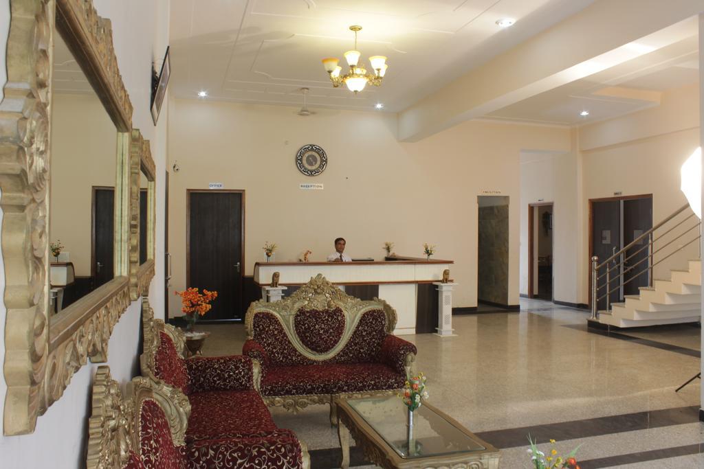 Geetanjali Hotel & Motel Bharatpur Buitenkant foto