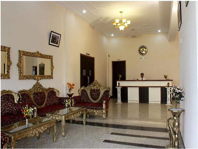 Geetanjali Hotel & Motel Bharatpur Buitenkant foto