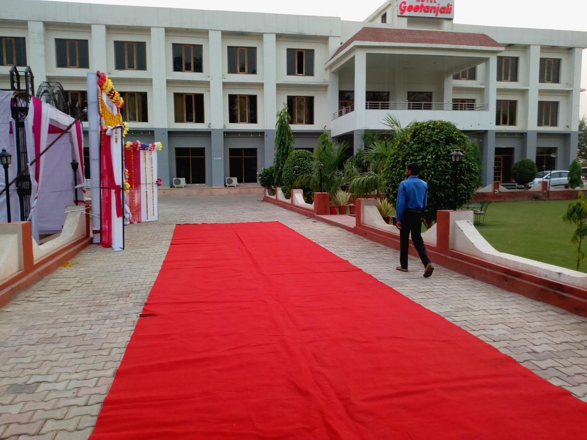 Geetanjali Hotel & Motel Bharatpur Buitenkant foto